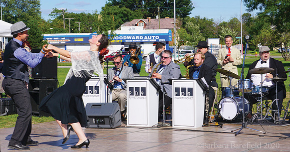 Gatsby_BarbBarefieldphoto_6364ArtPrize